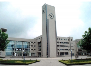 大連大學(xué)